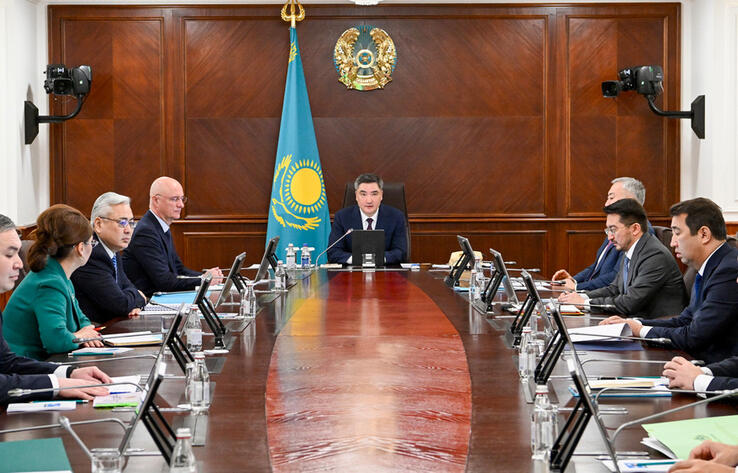 Olzhas Bektenov Instructs Expansion of Support Measures to Develop the Manufacturing Industry