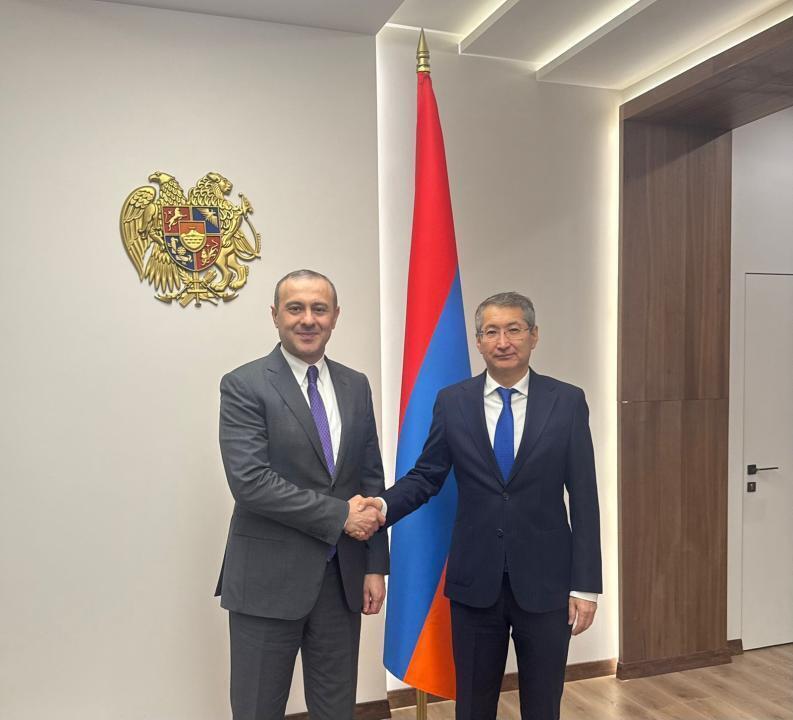 Қазақстан мен Армения стратегиялық серіктестіктің перспективалары мен халықаралық өзара іс-қимылды талқылады