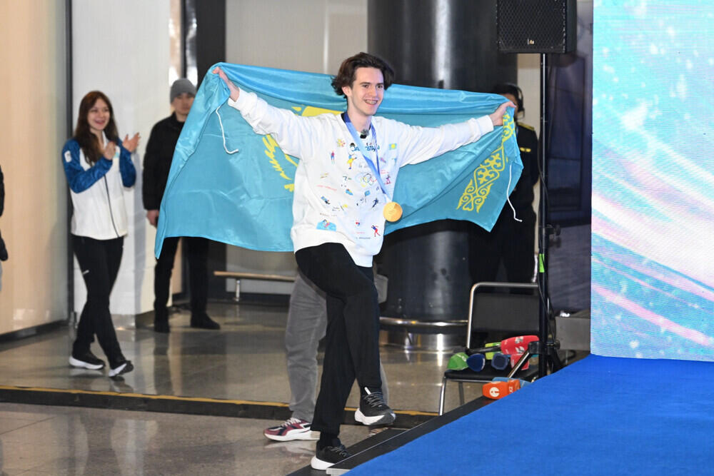 Олимпийского чемпиона Михаила Шайдорова встретили в Астане