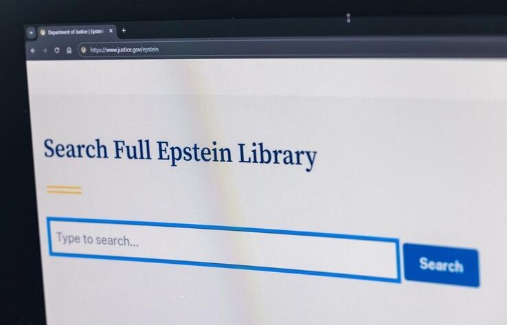 Депутат потребовал проверить связи казахстанских чиновников с Джеффри Эпштейном