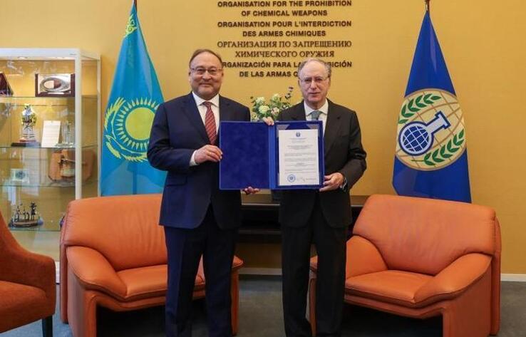 The Ambassador of Kazakhstan presented his credentials to the Director-General of the Organisation for the Prohibition of Chemical Weapons