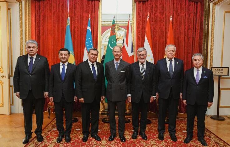 Эдинбург герцогы, ханзада Эдвард Орталық Азия елдерінің cыртқы істер министрлерін Лондонда ресми кездесуге шақырды