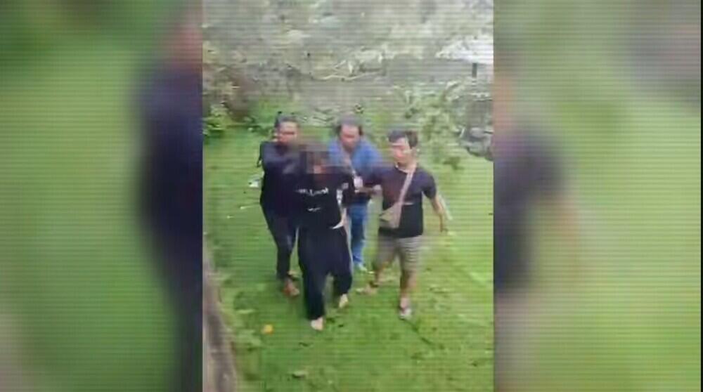 Опубликовано видео задержания подозреваемого в двойном убийстве в Атырауской области
