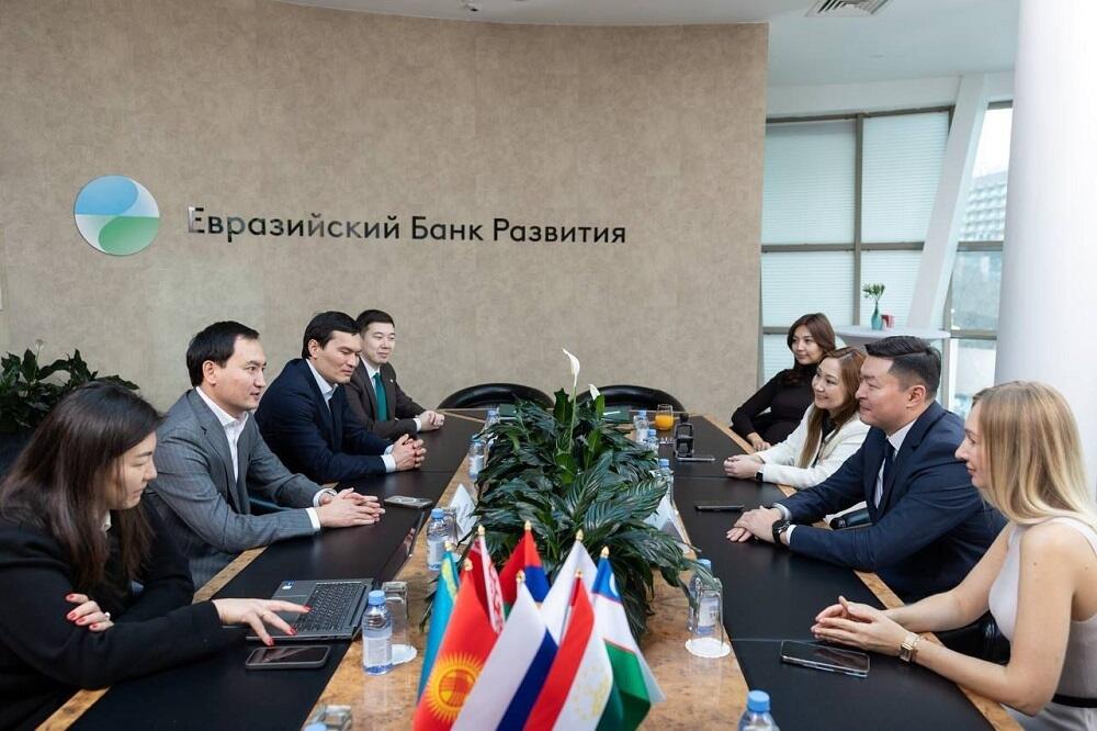ЕАБР и Кселл объединяют усилия для ускорения цифровой трансформации Казахстана