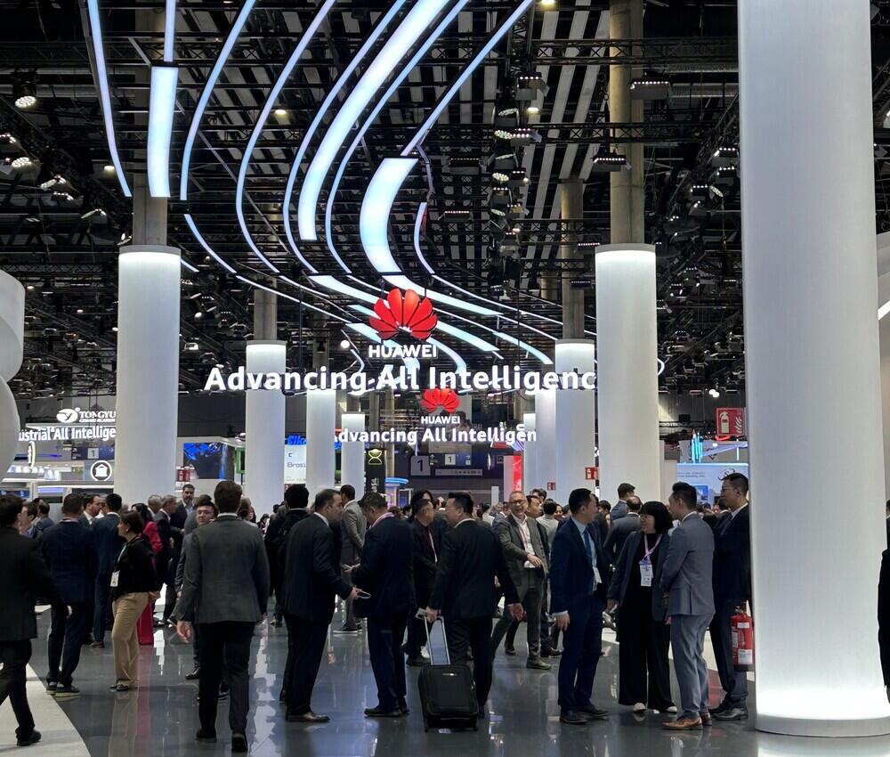 MWC Barcelona 2026: как Huawei и искусственный интеллект меняют правила игры - и что это значит для Казахстана