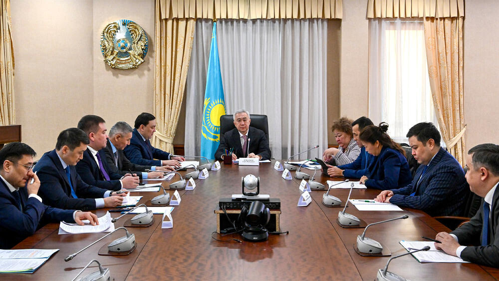 Казахстан продлевает запрет на вывоз скота и ограничивает импорт куриных яиц
