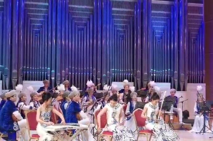 Китай и Казахстан исполнили "мелодию дружбы"