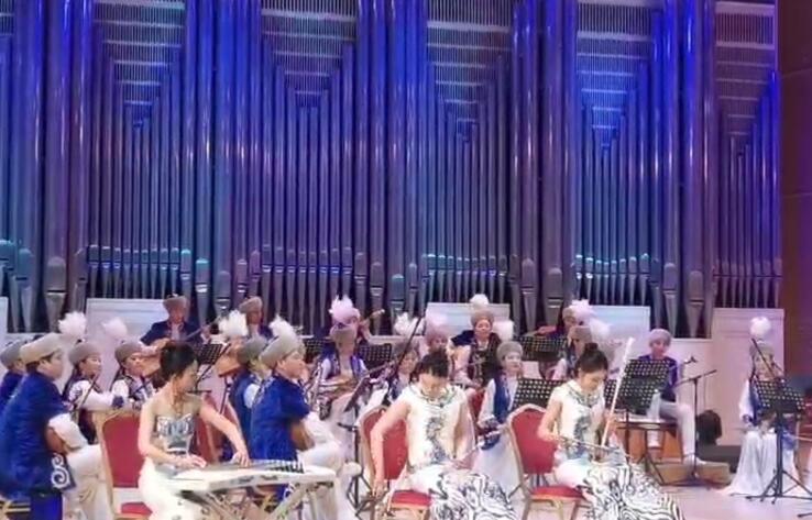 Китай и Казахстан исполнили "мелодию дружбы"