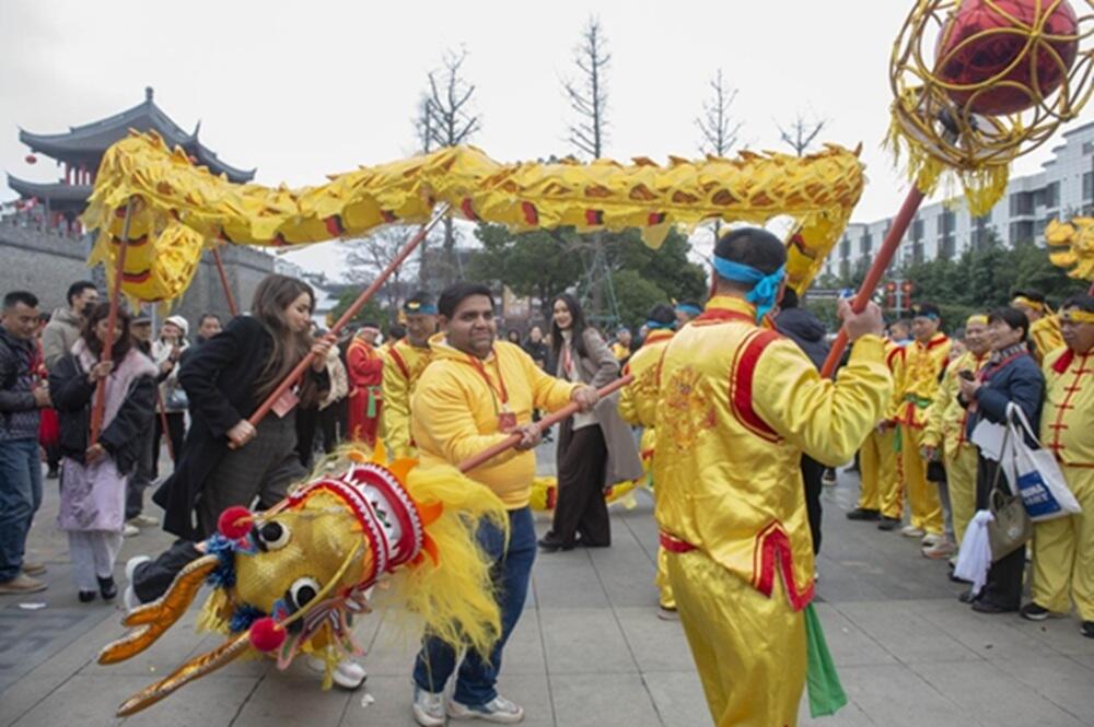 Понять реальный Китай: между историей и развитием