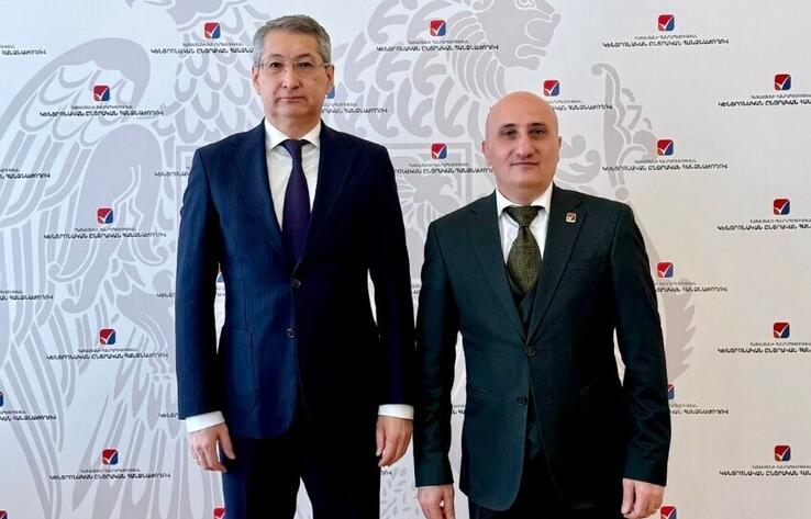 Армения Орталық сайлау комиссиясының төрағасы референдумды байқауға қатысады