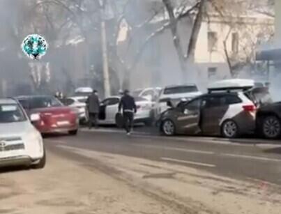 В Алматы произошло ДТП с участием автобуса, есть пострадавший