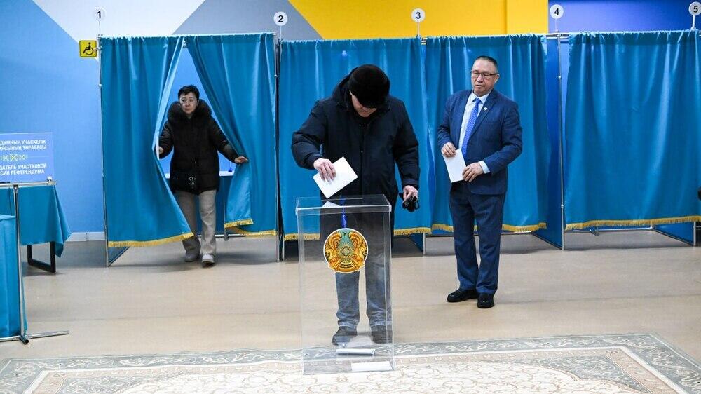 Қазақстанда референдум қалай өтіп жатыр: дауыс беру күнінің атмосферасы