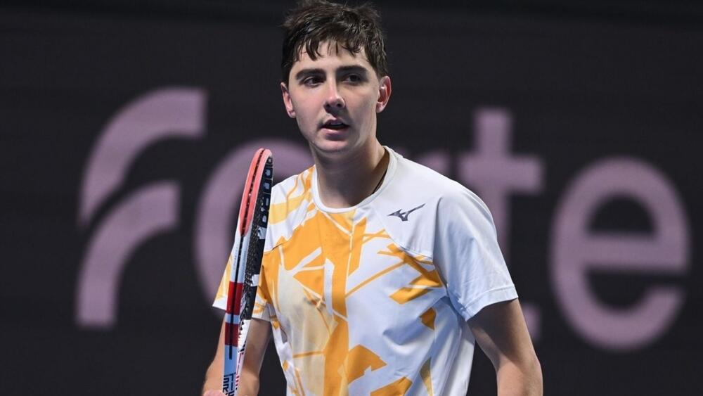 Казахстанский теннисист пробился в третий круг супертурнира в Майами 