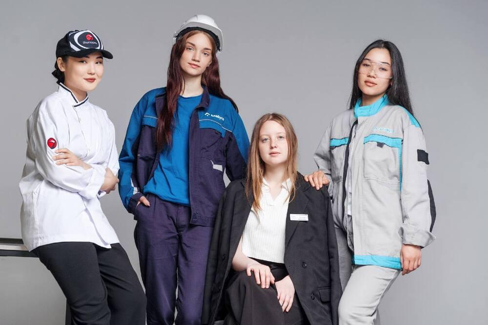 Работа, жилье и перелет в Россию за счет компании: какие программы доступны сегодня
