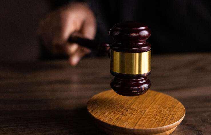 В Актобе вынесли приговор экс-чиновнику и депутатам по делу о мошенничестве