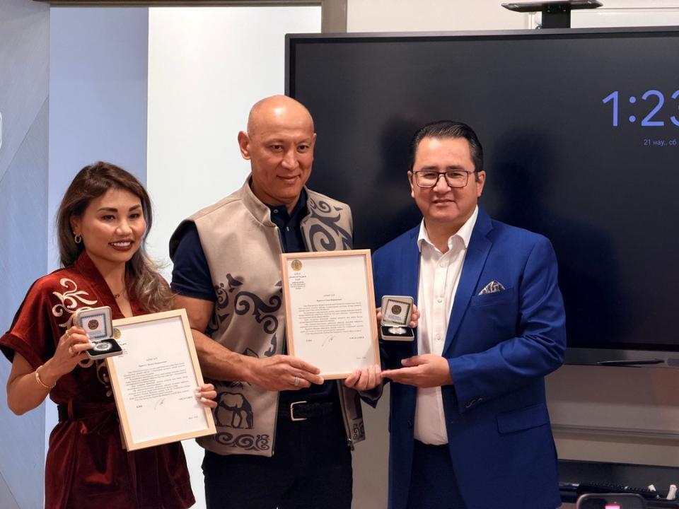 Kazakh Volunteers in Qatar Recognized for Their Contribution to Evacuation Efforts