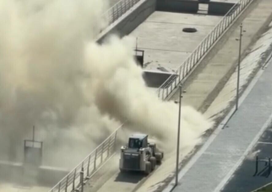 Embankment cleaning in Almaty turns into a dust storm