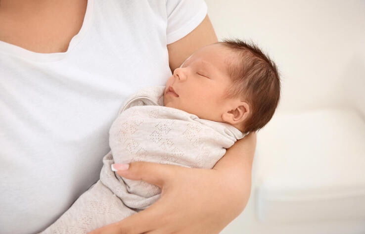 В Павлодаре новорожденного пытались продать за 800 тысяч тенге