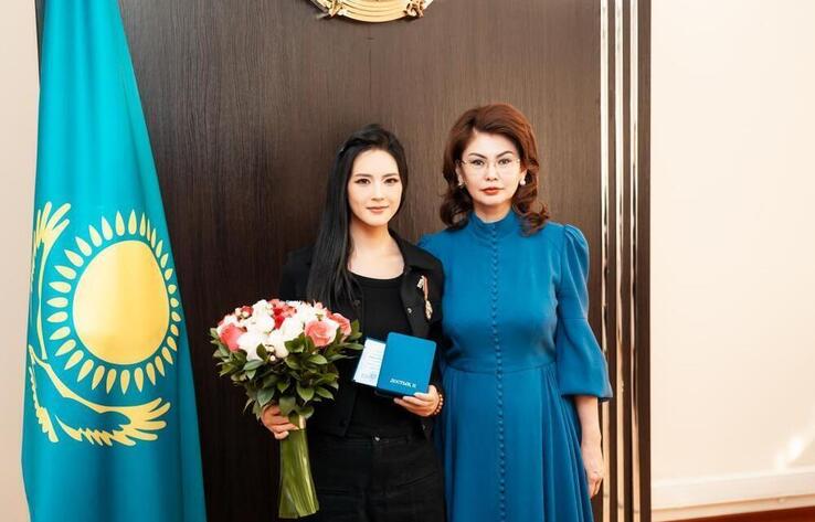 Chinese blogger Tao Mingxiu awarded Kazakhstan’s Order of Friendship