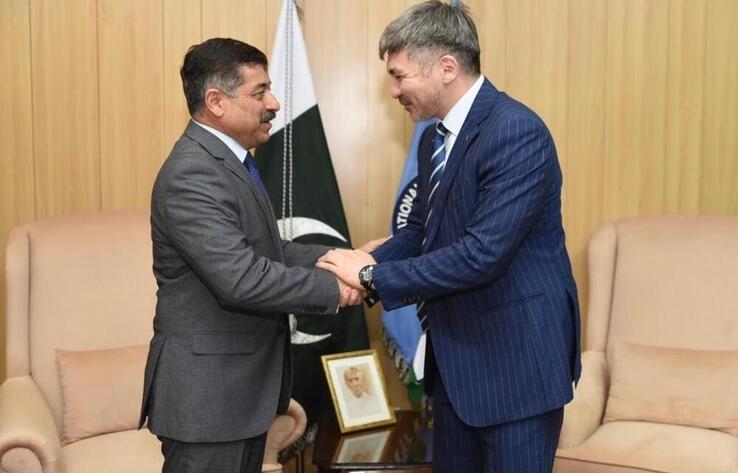 Kazakhstan and Pakistan are Expanding Their Partnership in Education
