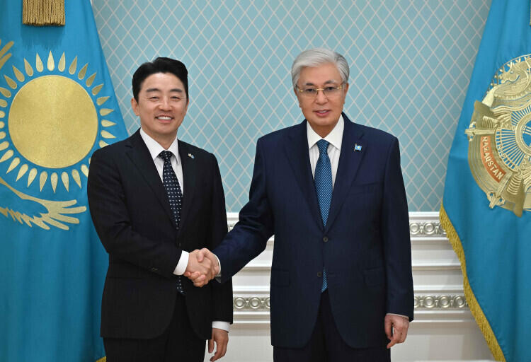 Tokayev receives Special Envoy of the Korean President and Chief of Staff Kang Hoon-sik
