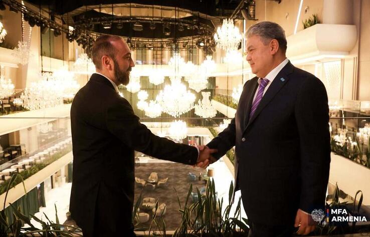 Министр иностранных дел Казахстана прибыл с официальным визитом в Армению
