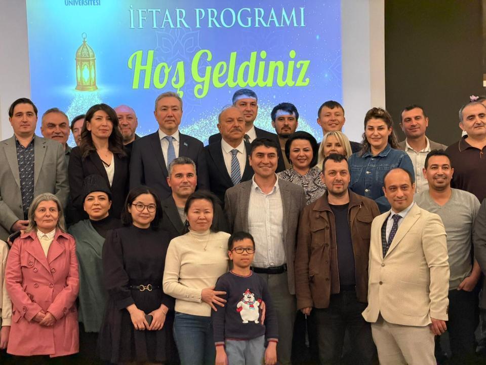 Қазақстанда білім алған түлектер Анкарада алғаш рет бас қосты