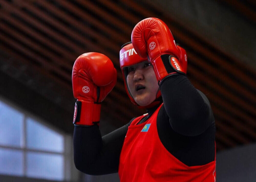 Казахстанка Дина Исламбекова стала чемпионкой Азии по боксу 