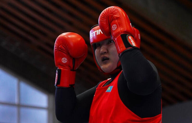 Казахстанка Дина Исламбекова стала чемпионкой Азии по боксу 