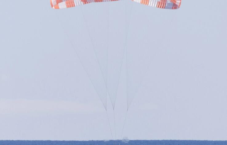 NASA's Artemis II splashes down off southern U.S. California coast