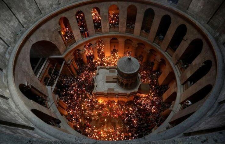 The Holy Fire descended in the Church of the Holy Sepulchre in Jerusalem