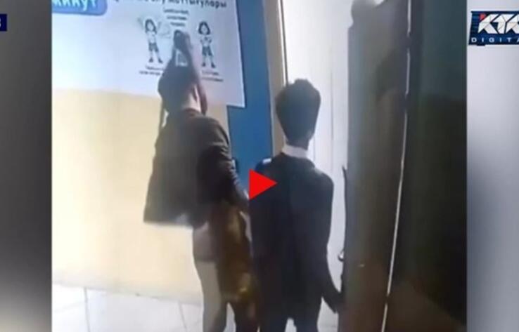 Школьник потерял глаз после избиения в гимназии Тараза