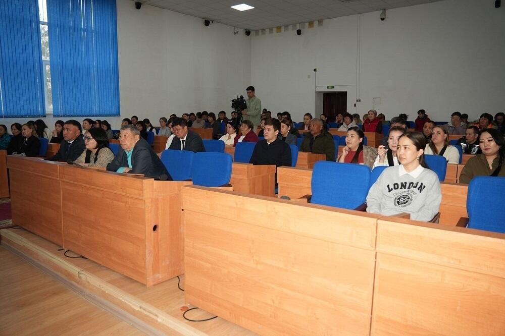 Будущее без мусора: молодежь Уланского района поддерживает "Таза Қазақстан"