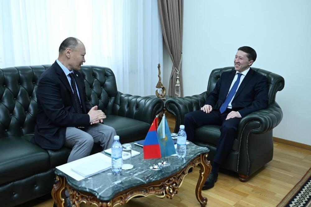 The Ambassador of Mongolia Presents Copies of Letters of Credence