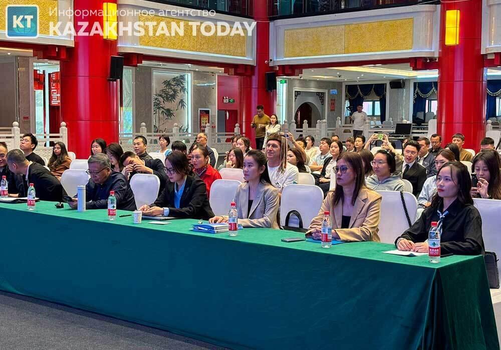 Казахстан наращивает экспорт экологически чистого продовольствия в КНР: мед и зерно бьют рекорды