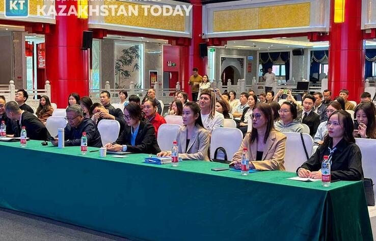 Казахстан наращивает экспорт экологически чистого продовольствия в КНР: мед и зерно бьют рекорды