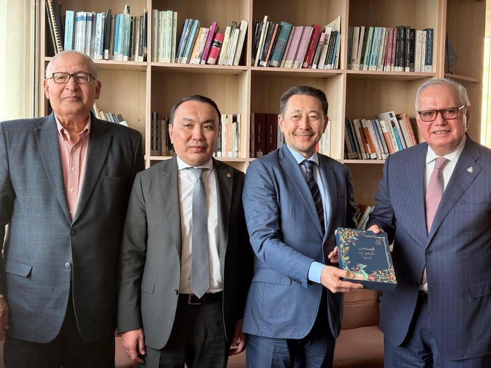 哈萨克斯坦外交部：外交、经济和文化领域会议成果