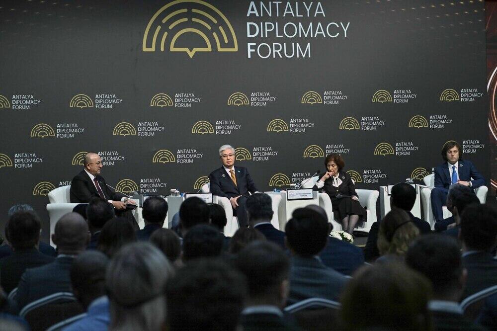 Мемлекет басшысы Анталия дипломатиялық форумының панелдік сессиясына қатысты