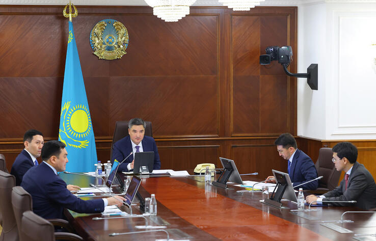 Олжас Бектенов Президент тапсырмаларын орындау аясында "Деректерді өңдеу орталықтары алқабы" жобасын жүзеге асыру жөнінде кеңес өткізді