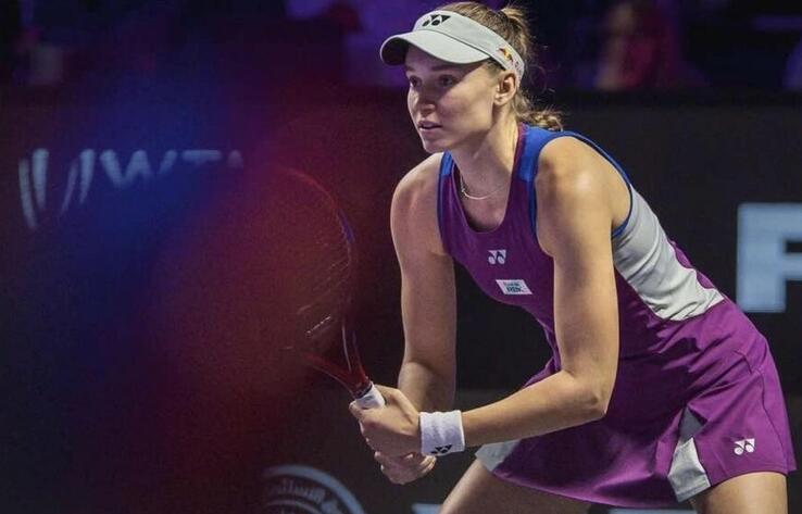 Рыбакина вырвала победу и вышла в полуфинал турнира в Штутгарте