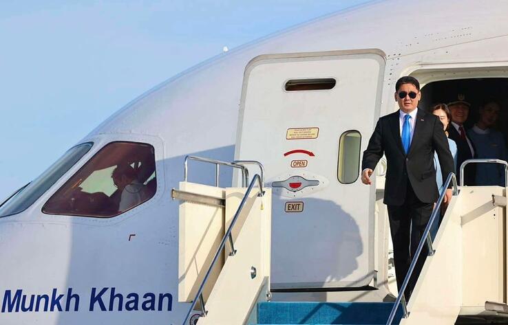 Президент Монголии прибыл в Казахстан