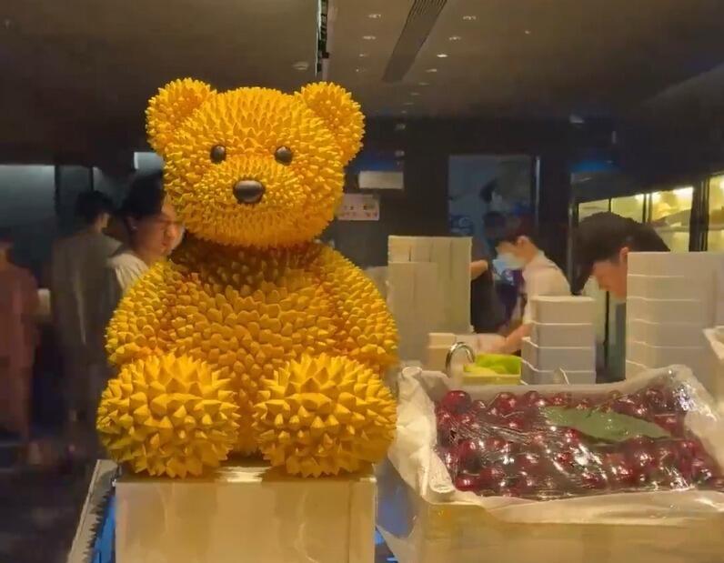 Foreign Friends Experience China Spa: A New Taste of Chinese