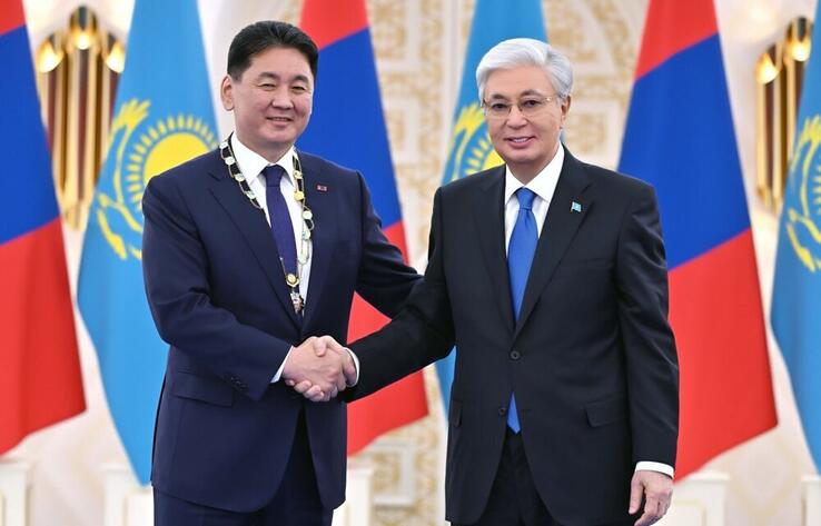 Mongolian President Khurelsukh Ukhnaa awarded Kazakhstan’s Order of Golden Eagle