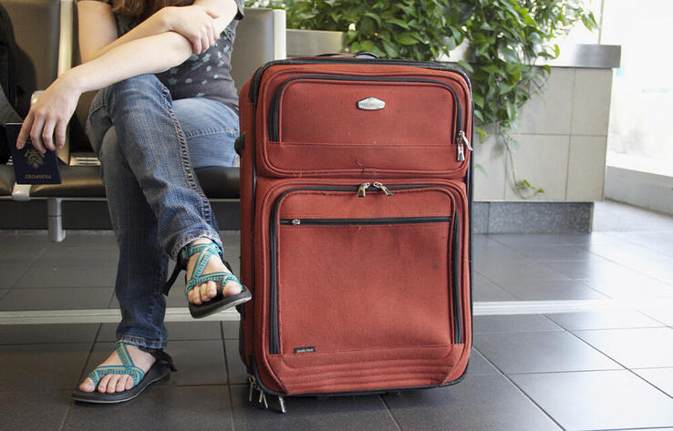 哈萨克斯坦对外国人申请永久居留实行评分制