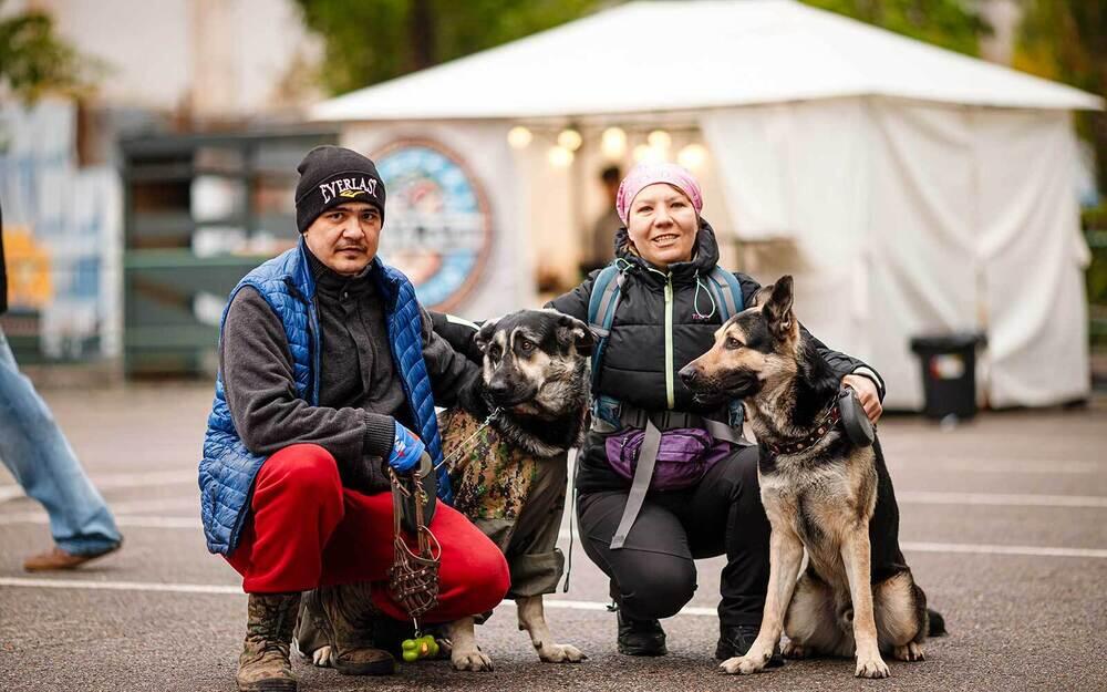 Алматыда PetFest 2026 үй жануарлары мен олардың иелеріне арналған ең ірі қалалық фестиваль өтті. Сурет: PetFest