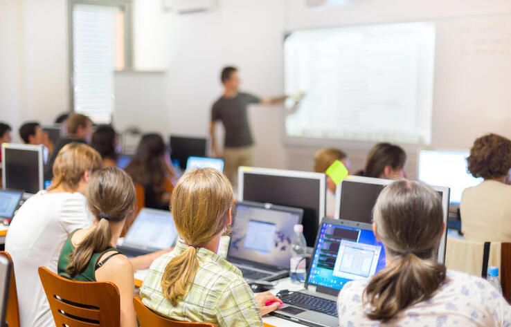 Kazakh universities to close nearly 700 educational programs