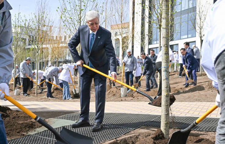 Мемлекет басшысы "Таза Қазақстан" республикалық экологиялық акциясына қатысты