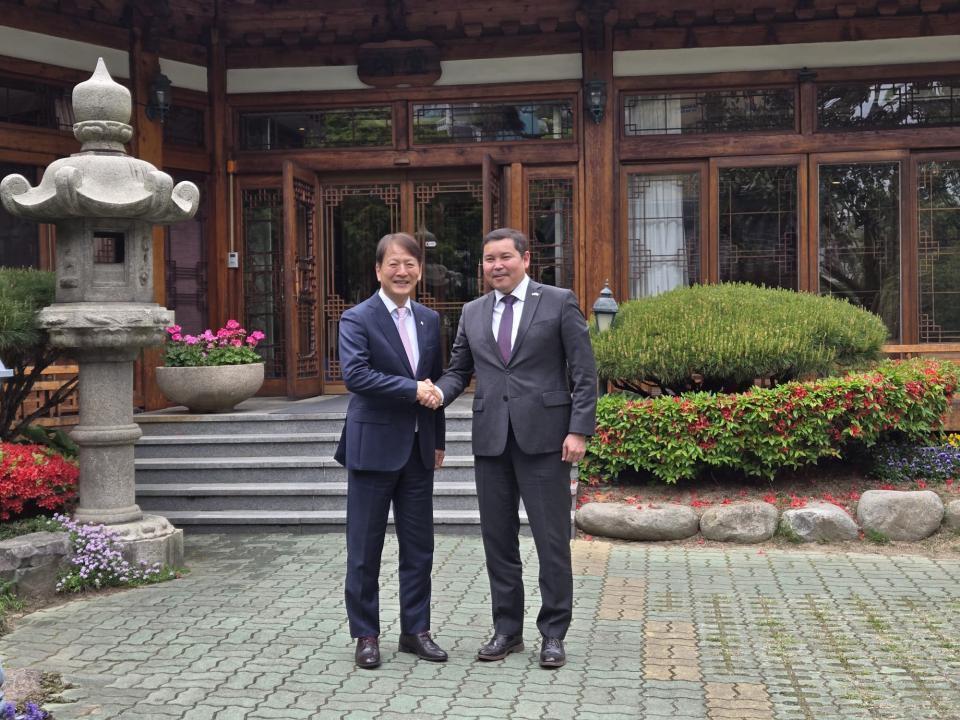 Kazakhstan and Busan Join Forces in Innovation, Logistics, and AI