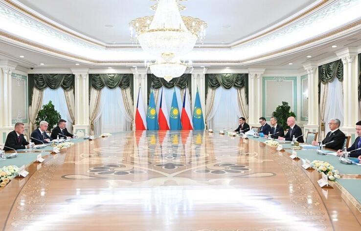 Қасым-Жомарт Тоқаев пен Андрей Бабиш кеңейтілген құрамда келіссөз жүргізді