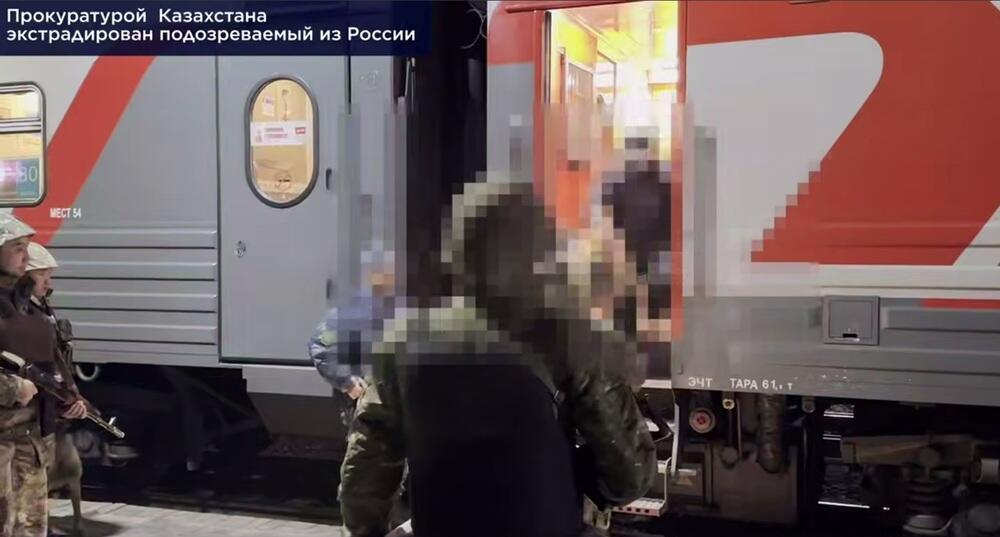 Подозреваемого в мошенничестве экстрадировали из России в Казахстан 